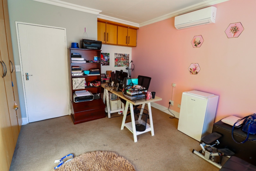 4 Bedroom Property for Sale in Heuwelsig Free State